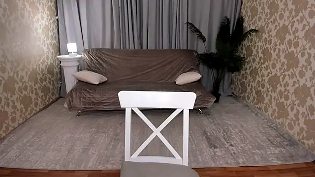 KiraTempt Live XXX Chat