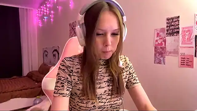 Nelly_Sweetgirl Obrolan Langsung XXX