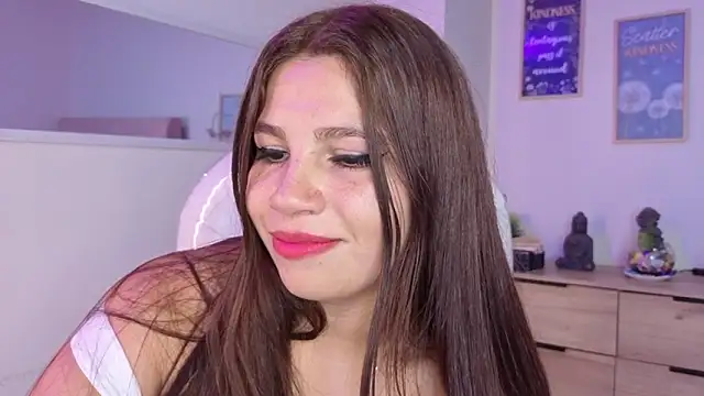 bluee_hazell Adlı Modelin Canlı XXX Sohbeti