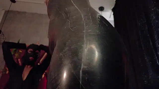 Haelycute 现场XXX聊天