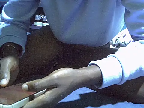 Lutyie élő XXX-chatje