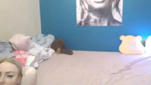 Chatroom XXX en direct de NADINNNE