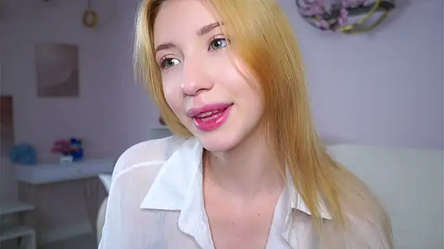 SunnivaCovil Chat XXX in diretta