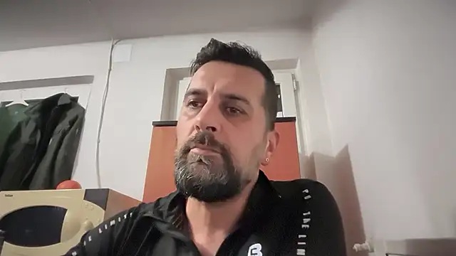 TARKAN1's Live XXX Chat