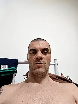 DOMINATOR_SIR-MASTER Show in webcam