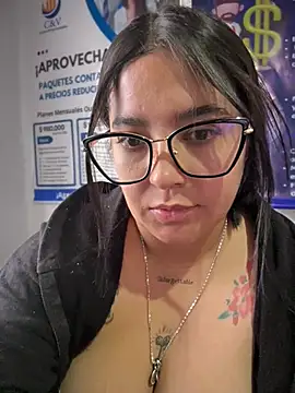 Juli-funny1 live XXX chat