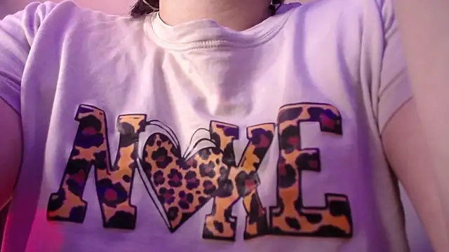 Cute_Angell_ élő XXX-chatje