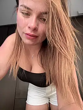 Gjynna-kiim webkamerás műsora