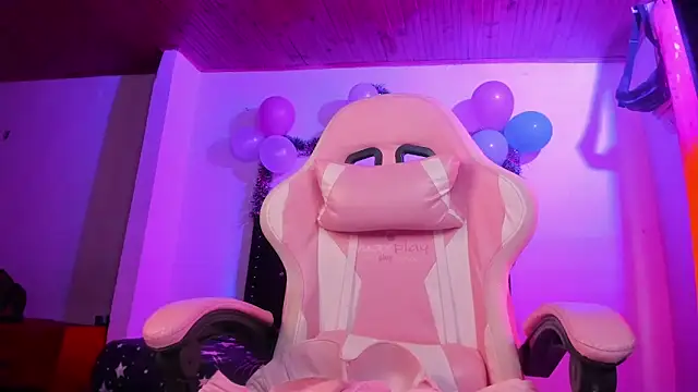 Chatroom XXX en direct de kitty__chs