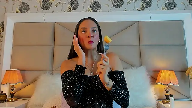 Chatroom XXX en direct de MayaDeLuca