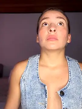 Talia_Bonet: απευθείας συνομιλία ΧΧΧ