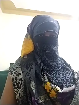 XXX chat uživo modela chocolate-puss