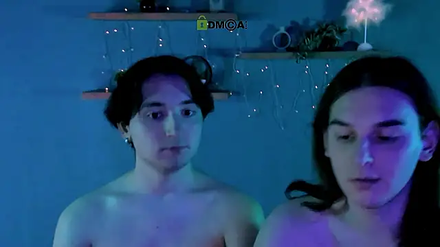 Chatroom XXX en direct de adrian_hart