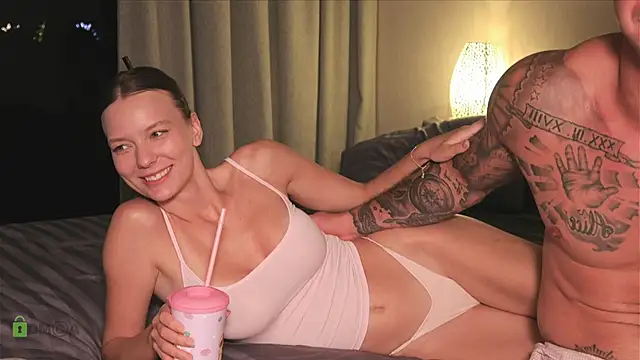 Hit-girl- live XXX chat