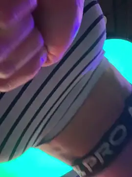 XXX chat uživo modela F3ckd0lllucy