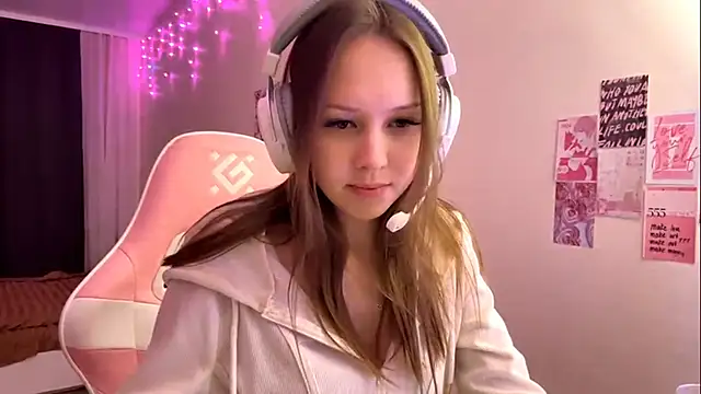 Nelly_Sweetgirl webcam show