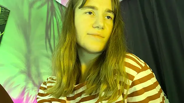 kleya_ élő XXX-chatje