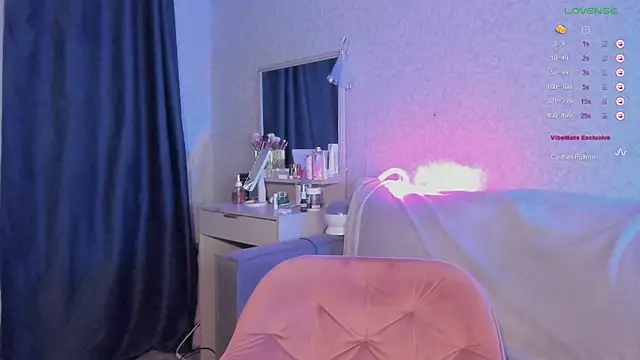 ReinaKousaka élő XXX-chatje