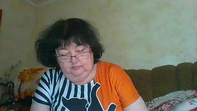 Show modela MilaSky5303 na web-kameri