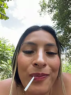 Cami_Leon2's Live XXX Chat