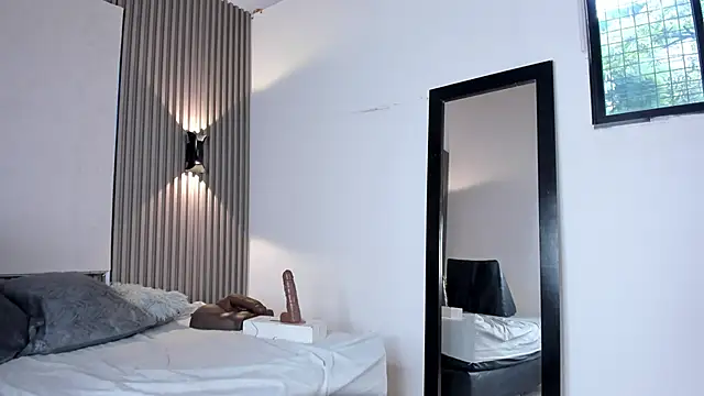 Zafiiraa: απευθείας συνομιλία ΧΧΧ