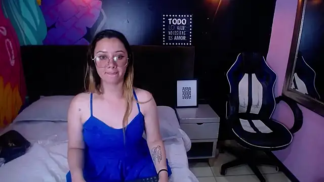 Chatroom XXX en direct de Alaiia___