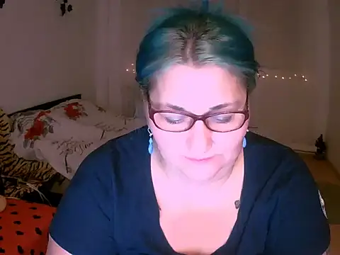 XXX chat uživo modela BlondyBigBoobs