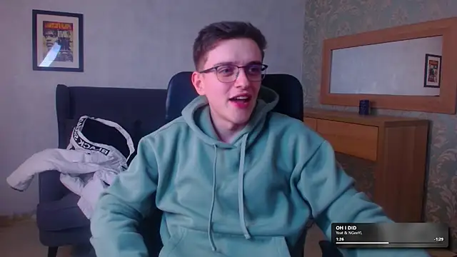 Chat +18 de FelixStarkk ao vivo