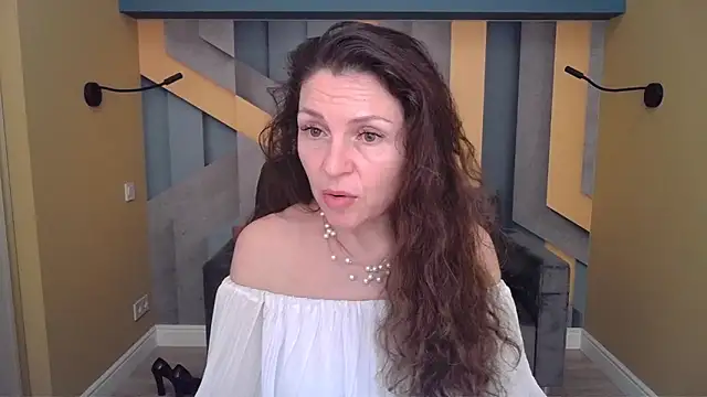 EllaLong Chat XXX live