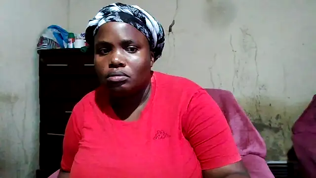 sexybigboobz Adlı Modelin Web Kamerası Şovu