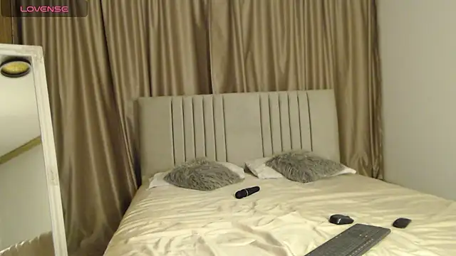 Halie_May Chat XXX live