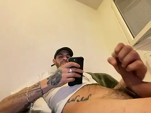 Rebeu313's Live XXX Chat