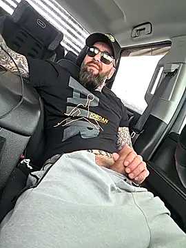 Beardedtattood's Live XXX Chat