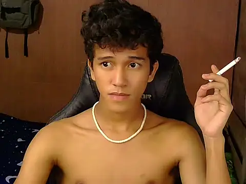 hugekenbigcockのウェブカメラショー