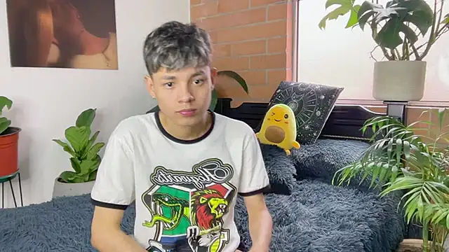 Andy_Belier23 即時 XXX 聊天