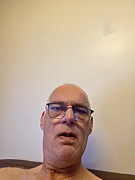 Chat XXX en directo de DutchPinayLive