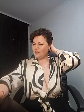 EllaLove2277のライブXXXチャット