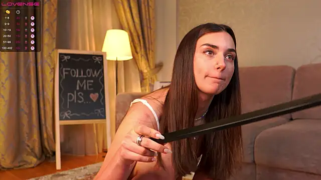 MinnaShummon Chat XXX live