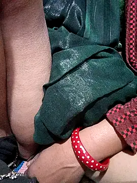 Hot--Shivani 在線直播表演