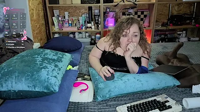 MiniNatalie élő XXX-chatje