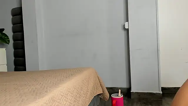 Madie__collins' Live XXX Chat