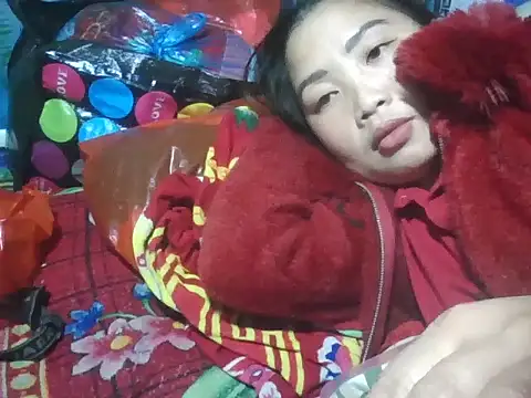 PhamPhung élő XXX-chatje