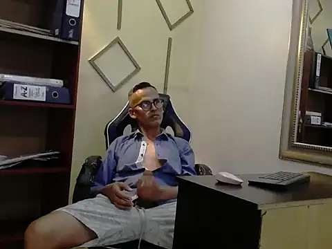 Chat XXX en directo de Oswalldo__