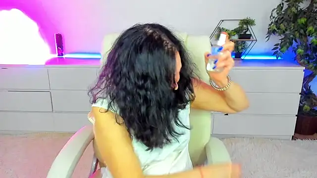 Živý XXX chat IrissMoon