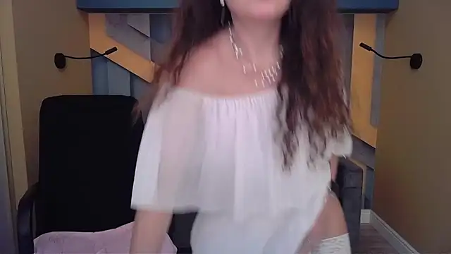 EllaLong élő XXX-chatje