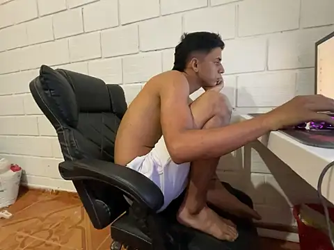 Max_TheHorseDick: онлайн-секс-чат