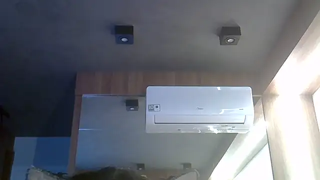 SkinnyKitten – Live XXX-chat