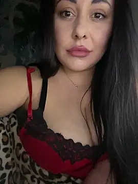 DaisyStreet live XXX chat