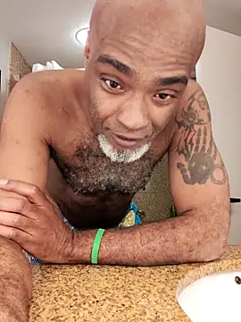 XXX chat uživo modela sinnernoir