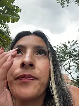 Cami_Leon2: онлайн-секс-чат